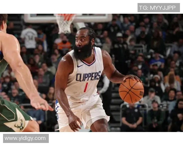 快船无缘24分反转！布朗33+3，湖人旧将全队最低，哈登37+8难救主